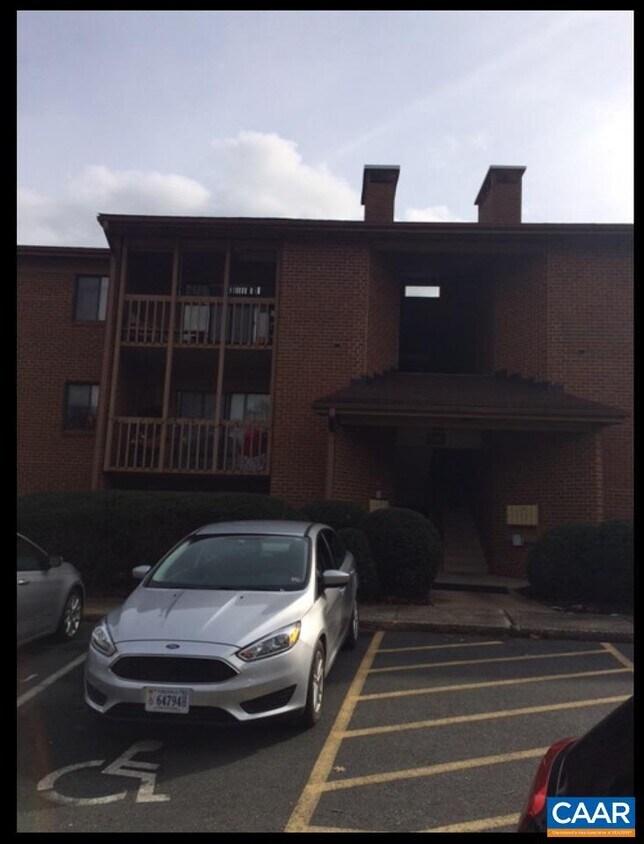 Primary Photo - 116 Turtle Creek Rd