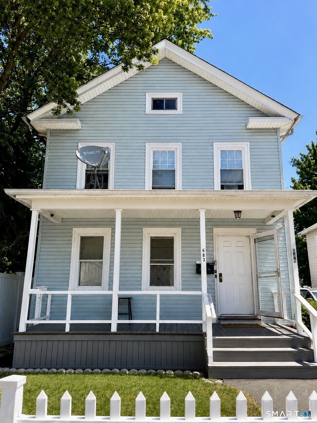 Building Photo - 683 Washington Ave