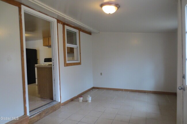 Foto del edificio - 34 Lake Ave