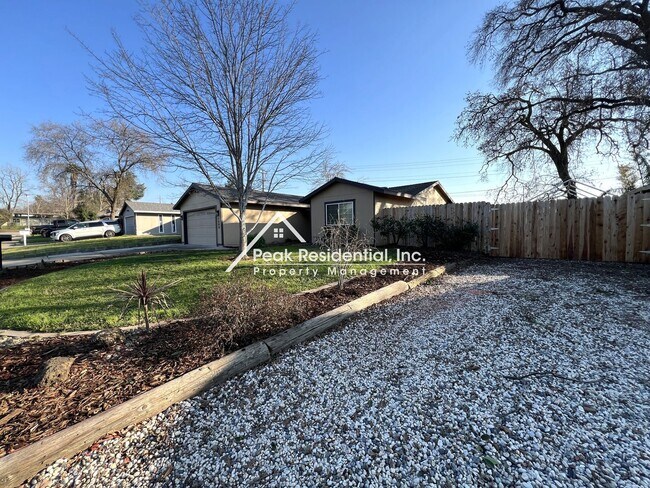 Foto del edificio - Updated Citrus Heights 3bd/2ba House With RV Access!