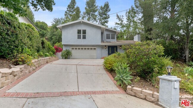 Building Photo - 22540 Margarita Dr