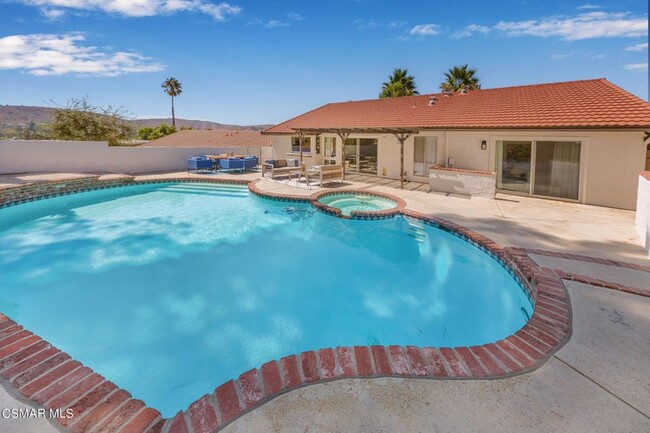 Building Photo - Highly desirable Fountainwood Neighborhood