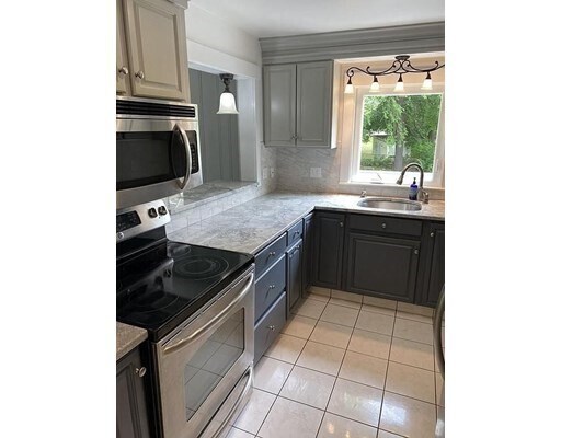 Building Photo - 43 Warren Ave