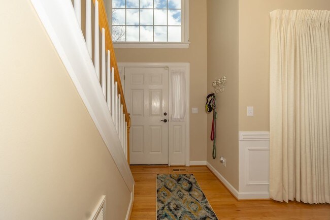 Building Photo - 9501 Meadowmont Lane