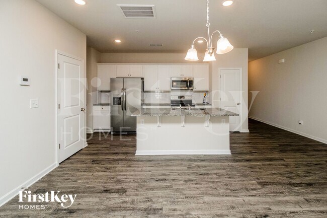 Building Photo - 2080 Cypress Village Dr NW