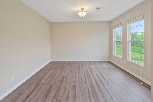 Building Photo - 10414 Cochran Ridge Ave