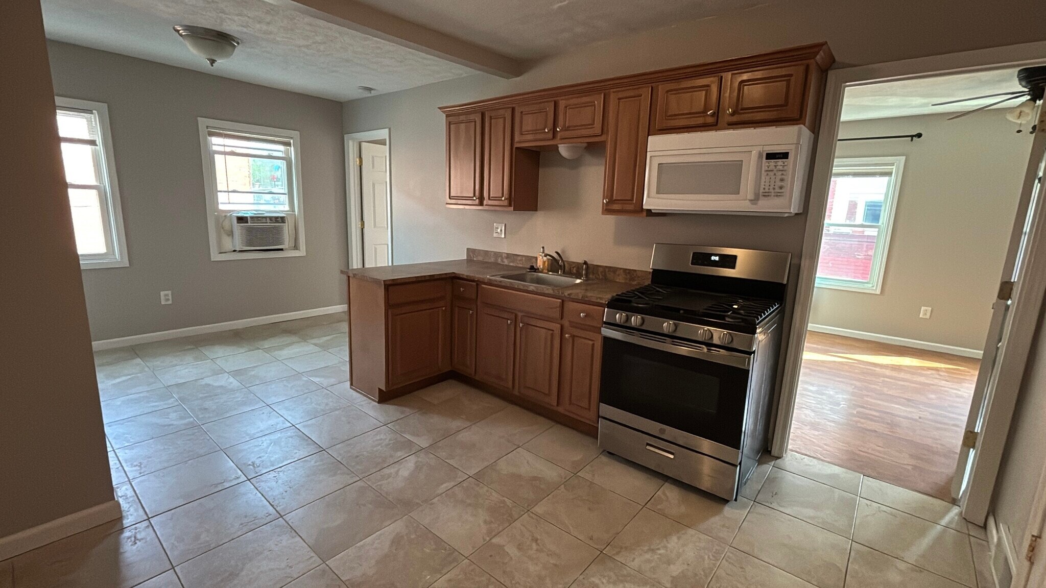 12010 Paul Ave Cleveland, OH 44106 – photo 4