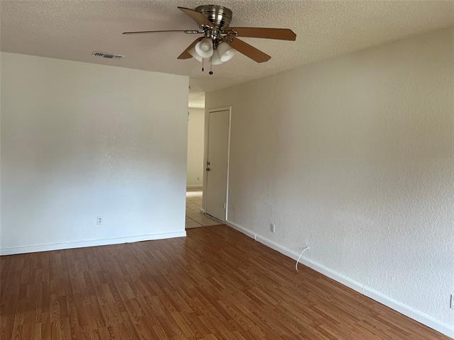 Foto del edificio - 254 Oakwood Ln