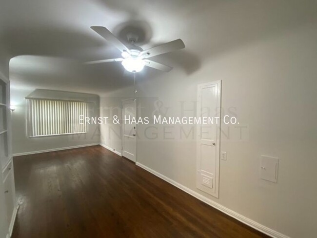 Building Photo - Wonderful 1 Bedroom Apartment Just a Block...