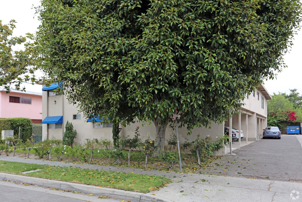 Foto del edificio - 14162 Buena St