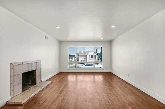 Foto del edificio - 3/1 Available Now Daly City