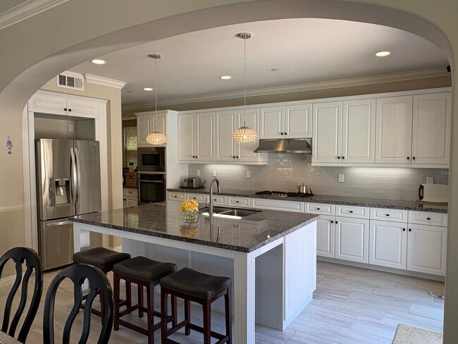 Foto del edificio - 3646 Buck Ridge Ave