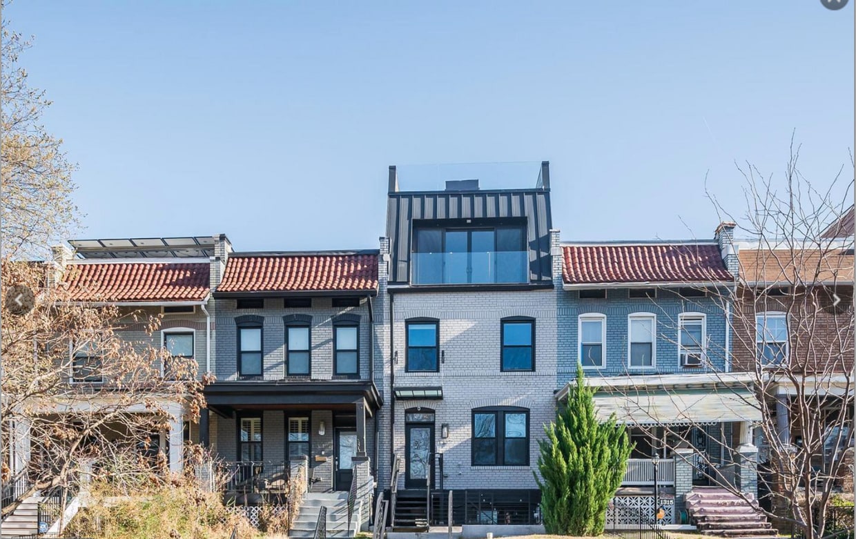 Primary Photo - 2 Bedroom 2.5 Bathroom Penthouse with Park...