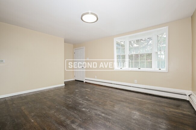 Foto del edificio - 633 Beatty Rd
