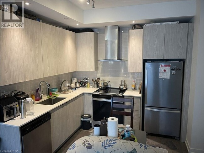 Photo du bâtiment - 55 Duke St W