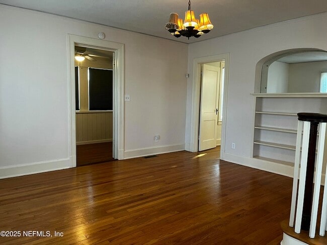 Building Photo - 1924 Arcadia Pl