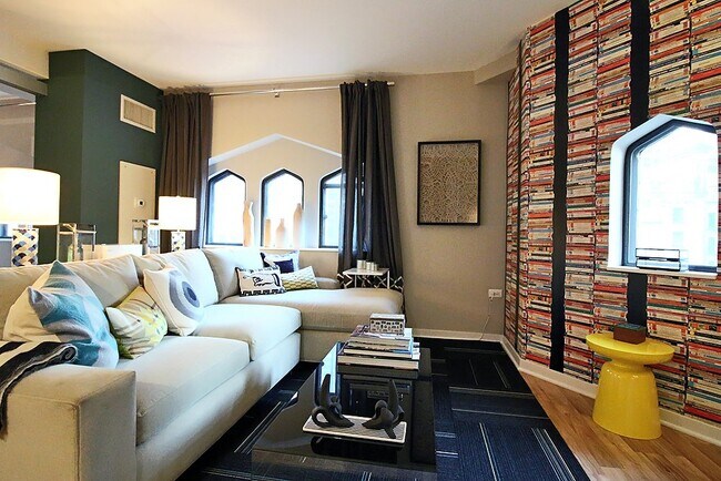 Foto del edificio - 150 W Couch Pl