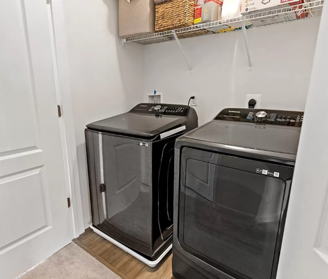 In Unit Laundry - 20 Orchard Green Dr
