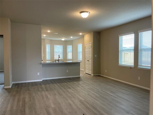 Foto del edificio - 8403 Moonlight Bay Cir