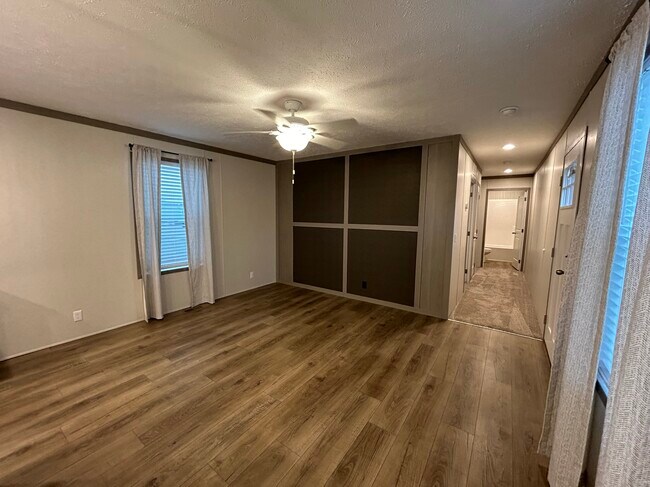 Foto del edificio - 28694 N Maple St