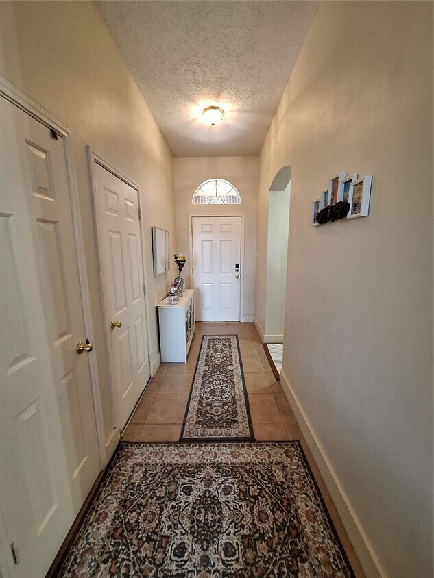 Building Photo - 20323 Concord Hill Dr