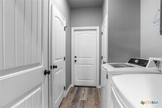 Building Photo - 2124 Blackhawk Lp