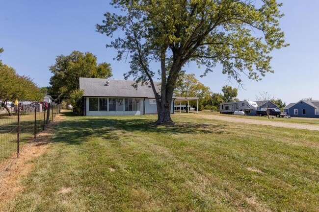 Building Photo - 810 Woodbine Rd