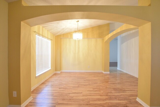 Building Photo - 13807 Guildhall Cir