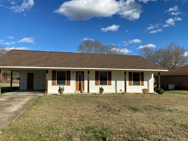 Building Photo - 100 Belle Cir