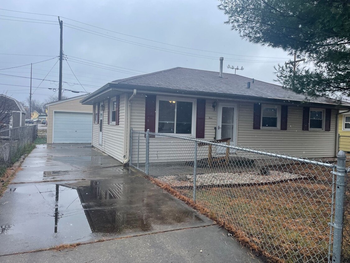 Foto principal - FRESH START ALERT – Springfield Rental!: 3...