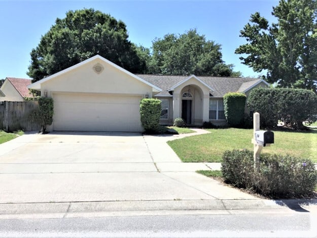 Building Photo - 805 Topaz Dr