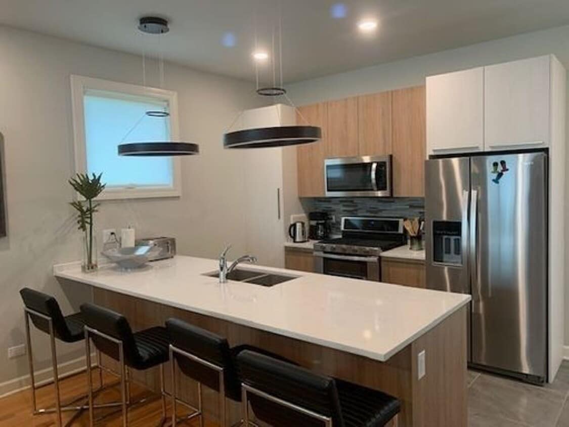 6117 S University Ave, Chicago, IL 60637 Townhome Rentals in Chicago