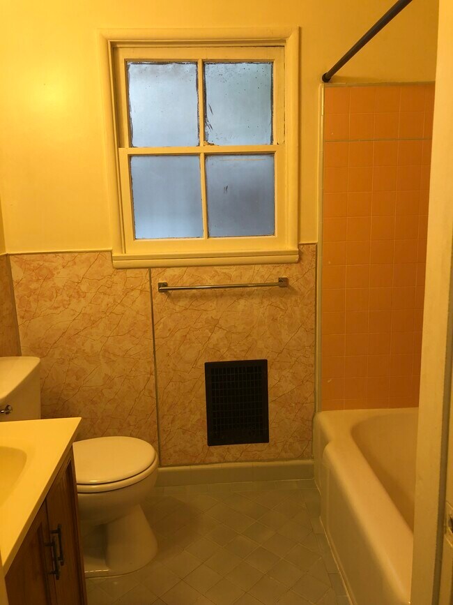 Foto del edificio - 4210 Arch Dr
