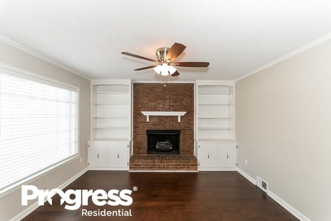 Foto del edificio - 7298 Cedar Ln Dr
