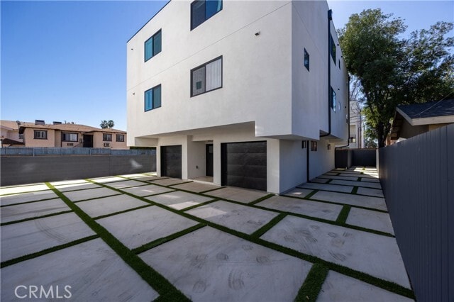 Foto del edificio - 14422 Tiara St