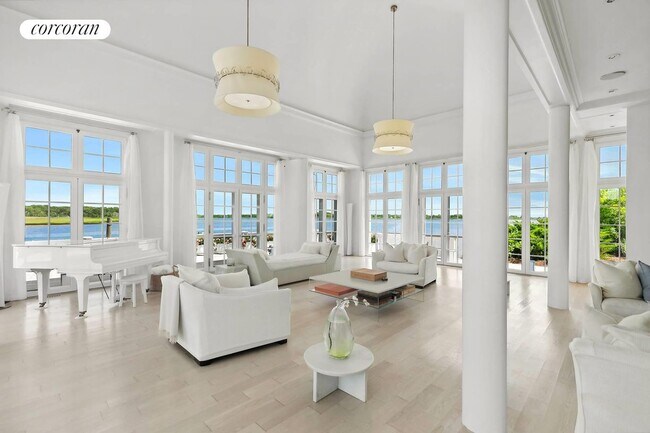 Foto del edificio - 809 Meadow Ln