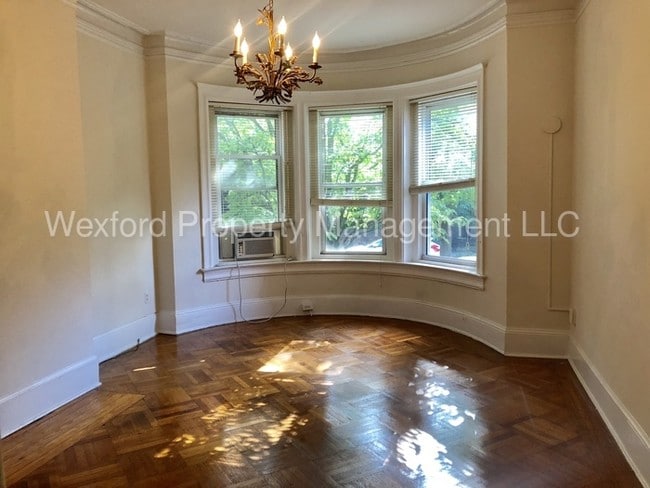 Building Photo - Perfect Studio in the Heart of Adams Morgan