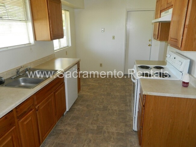 Foto del edificio - Charming Arden Area 3bd/1ba House with Garage