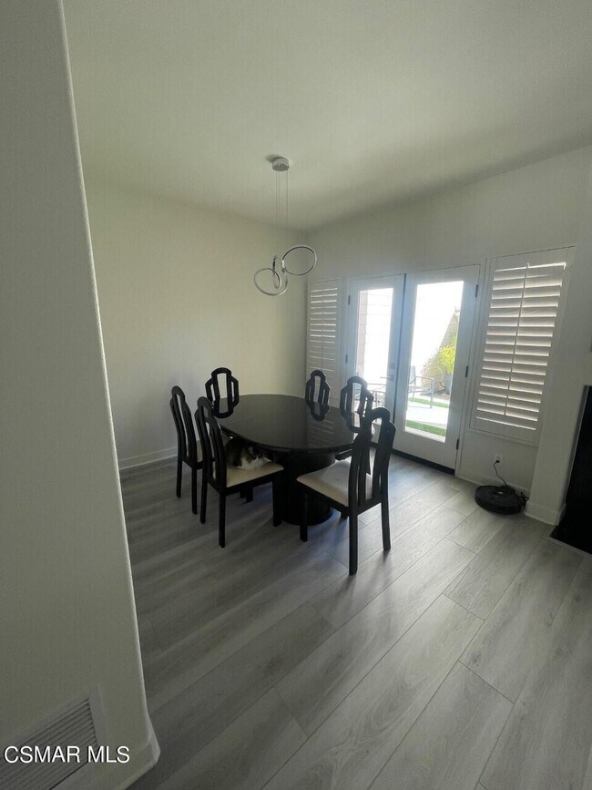 Foto del edificio - 983 Blue Mountain Cir