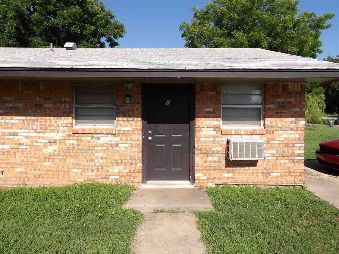 Primary Photo - 2618 SW H Ave