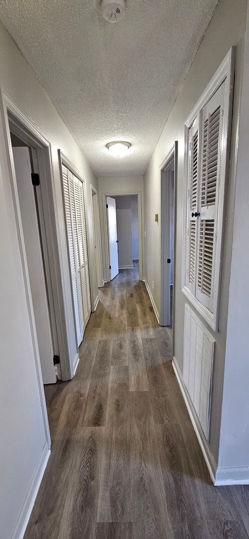 Building Photo - 3 Bed 1 Bath Newly Renovated Home - Fayett...