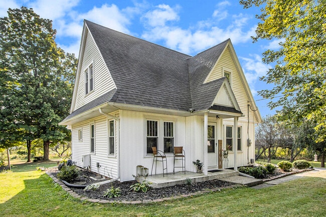 Building Photo - 3512 Douglas Ave
