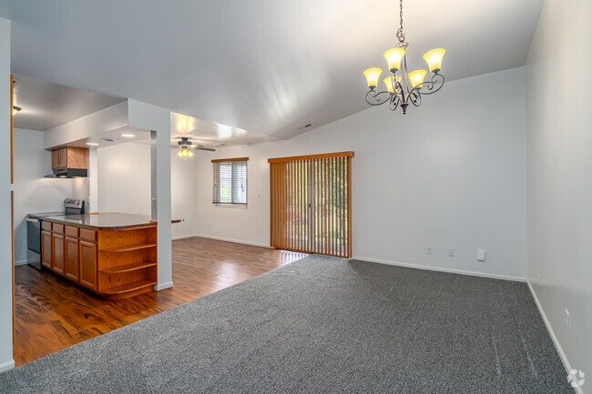 2BR, 1BA - 975SF - Living Room - Sherloch Forest Apartments