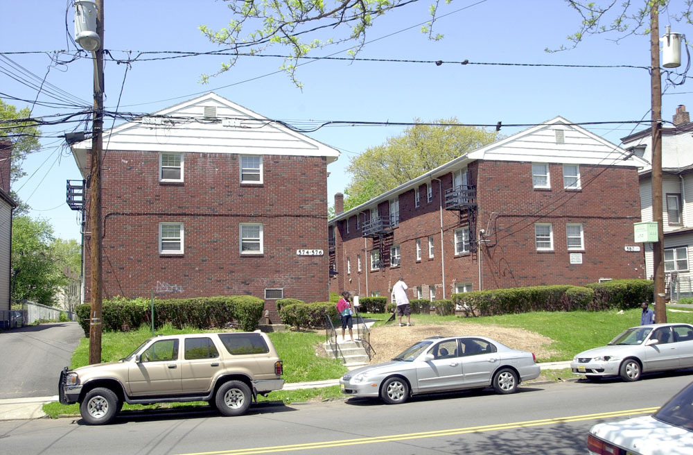 Building Photo - 574-576 Jefferson Ave