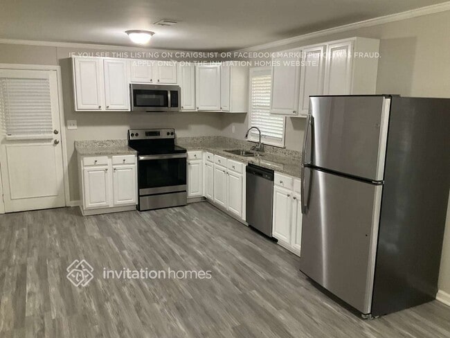 Building Photo - 2932 Heather Dr