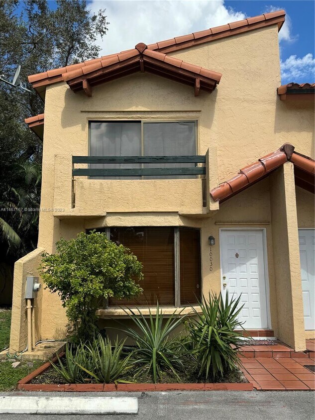 10030 SW 77th Ct, Miami, FL 33156 Townhome Rentals in Miami FL
