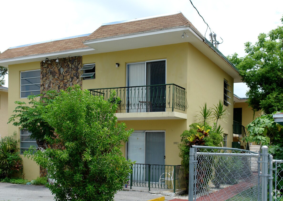 Primary Photo - 1021 NW 5th St