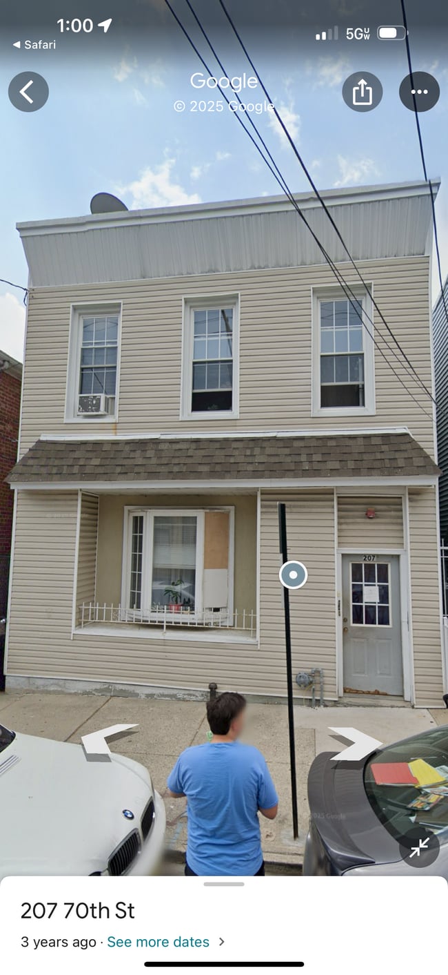 Building Photo - 207 70th St
