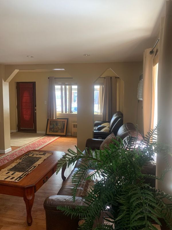 Foto del edificio - 642 E 53rd St