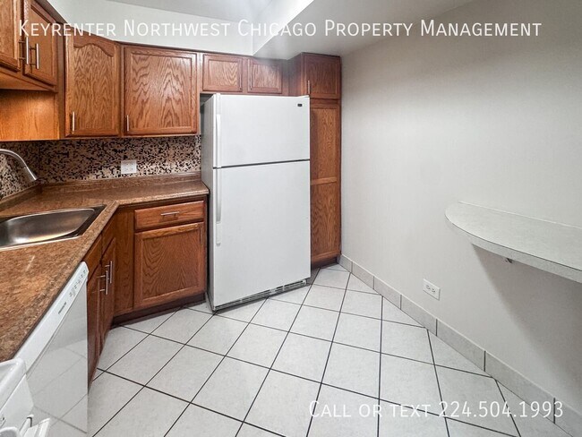 Building Photo - 1471 N Winslowe Dr